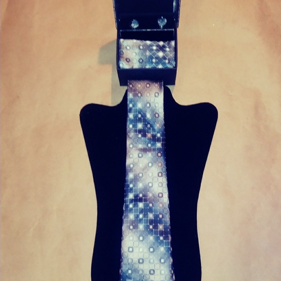 2/$20😀NEW MENS 3 PC SILK TIE SET - Picture 3 of 5